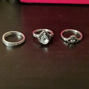 Set of three rings